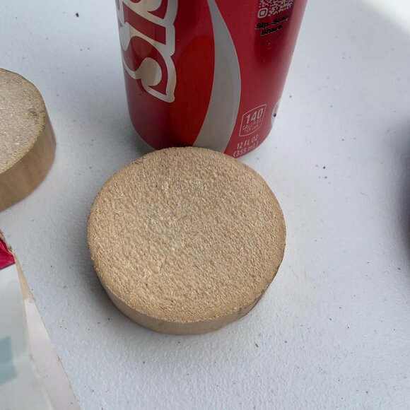 BIRD SUPPLIES - 5pc lot PARROT MACCAW, cage accessories, bowl, 2 pedicure perch - Picture 7 of 7